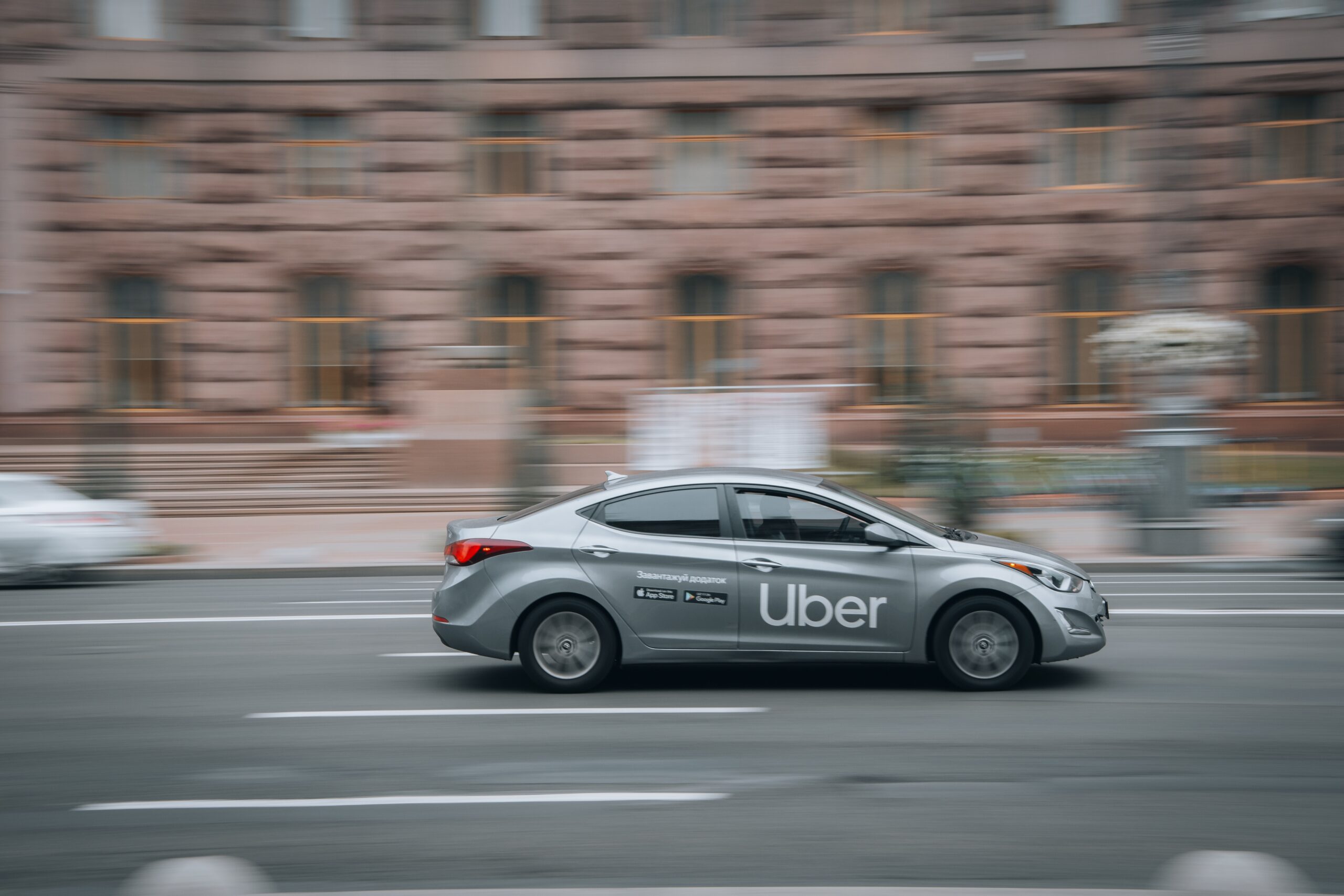 uber or lyft rideshare car driving in metro NYC area